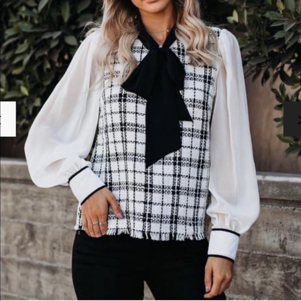 Vici blouse size medium